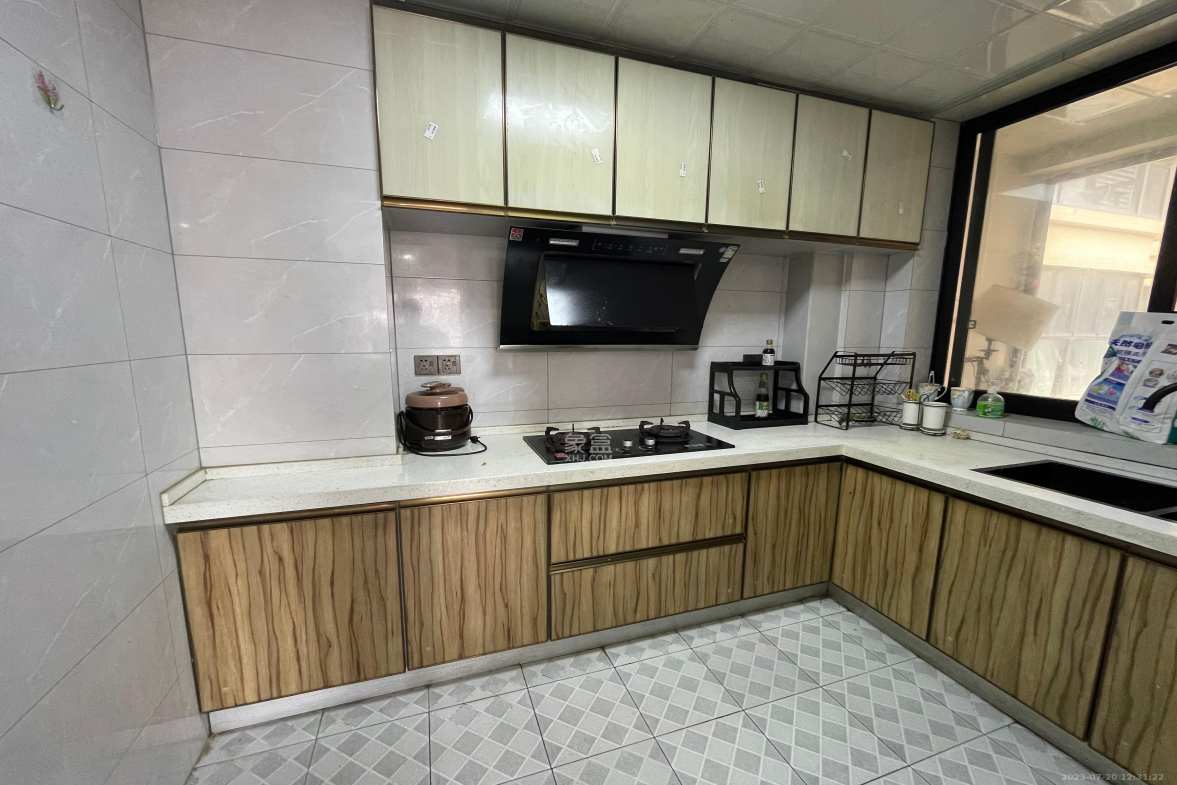 三润城(三润星城) 3室2厅2卫 2200.0元/月 三润城(三润星城) 3室2厅2卫 2200.0元/月室内图