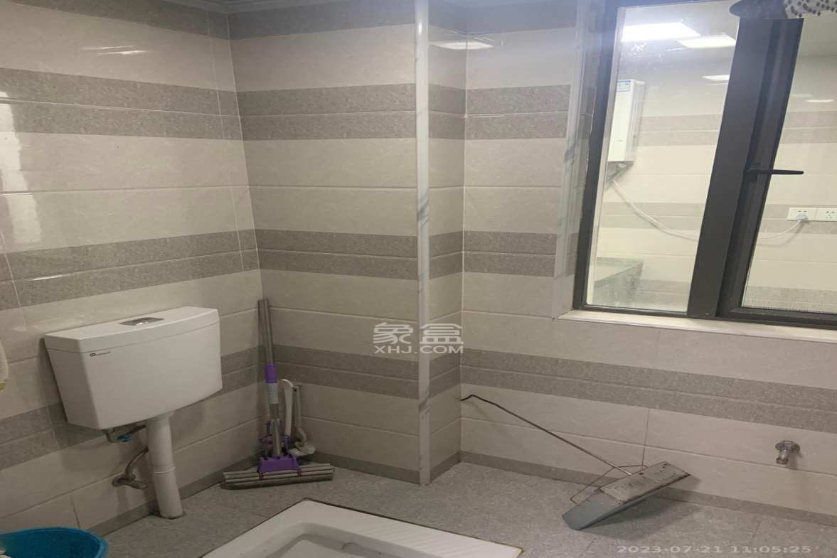 旭辉御府  3室2厅1卫    2400.0元/月 旭辉御府  3室2厅1卫    2400.0元/月室内图