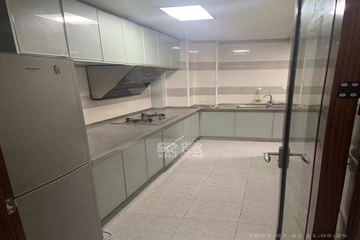 旭辉御府  3室2厅1卫    2400.0元/月 旭辉御府  3室2厅1卫    2400.0元/月室内图