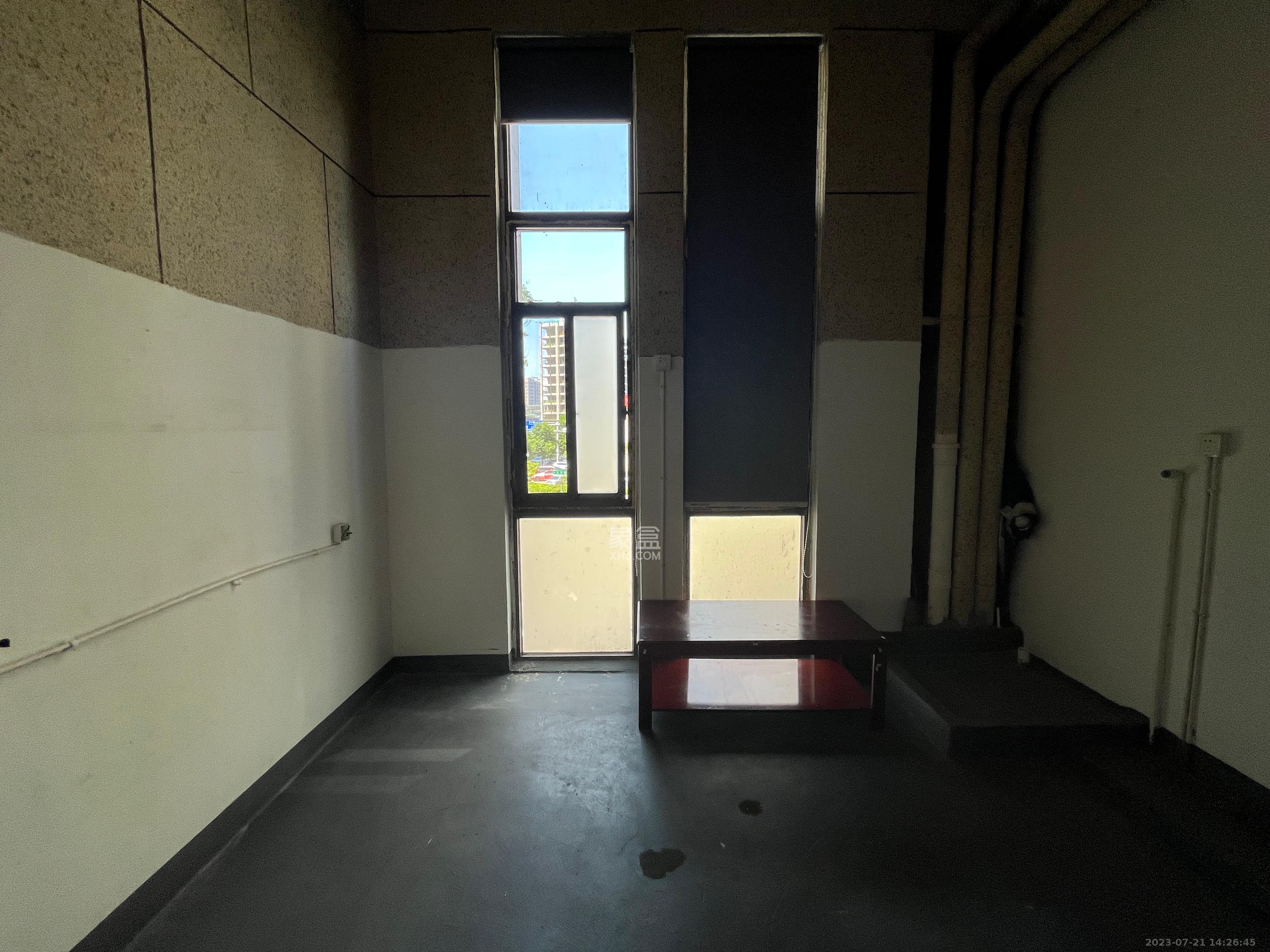 卓越浅水湾二期   90.0㎡      5500.0元/月室内图