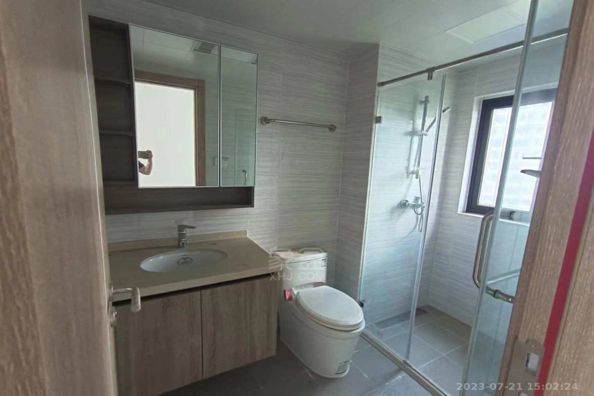 东部美的城 3室2厅2卫 1500.0元/月 东部美的城 3室2厅2卫 1500.0元/月室内图