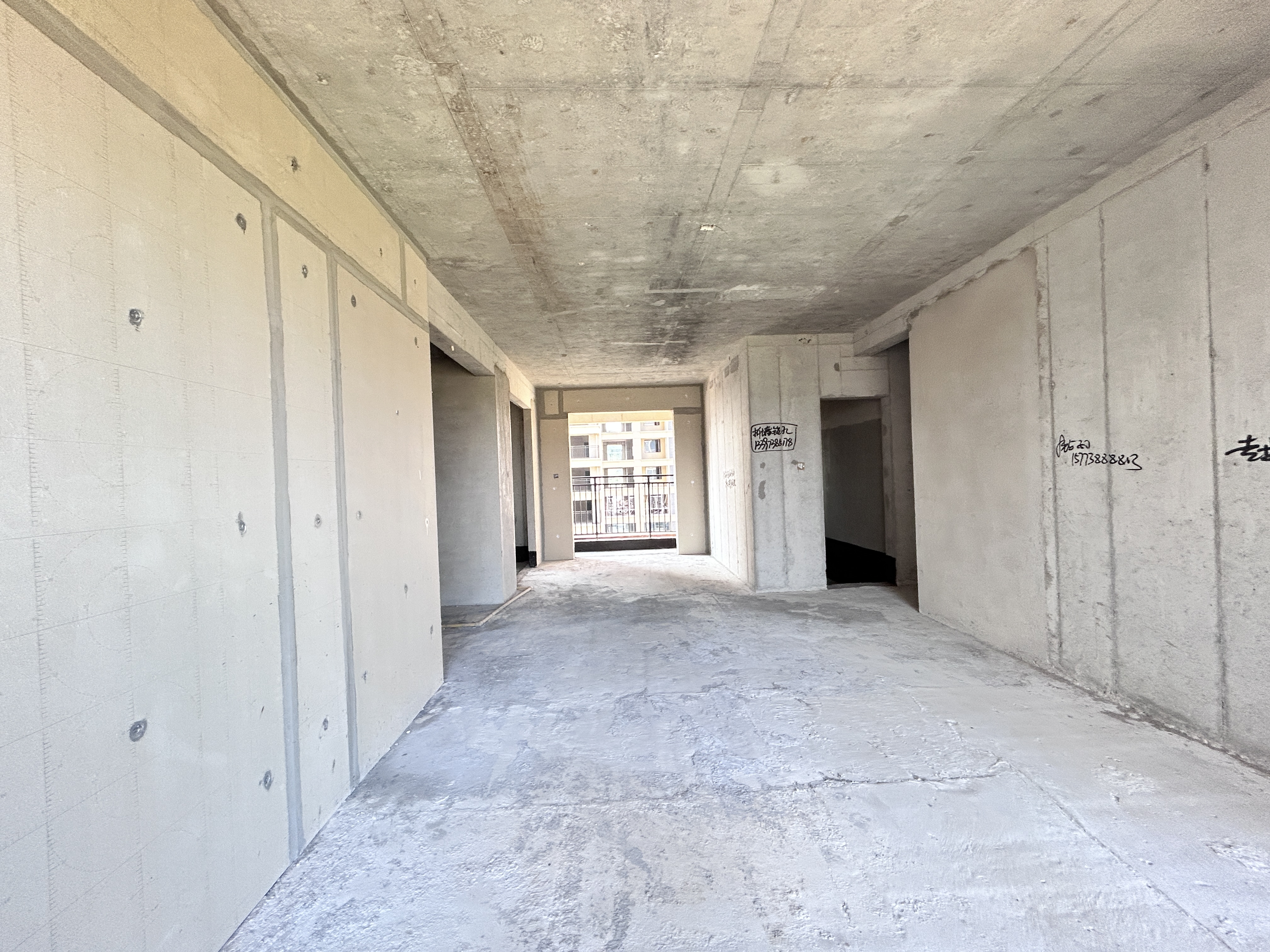 凯越湘中府  4室2厅2卫    76.8万