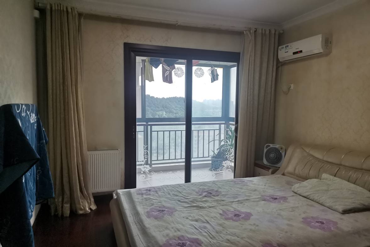 顺景嘉园 3室2厅1卫 142.0万 顺景嘉园 3室2厅1卫 142.0万客厅