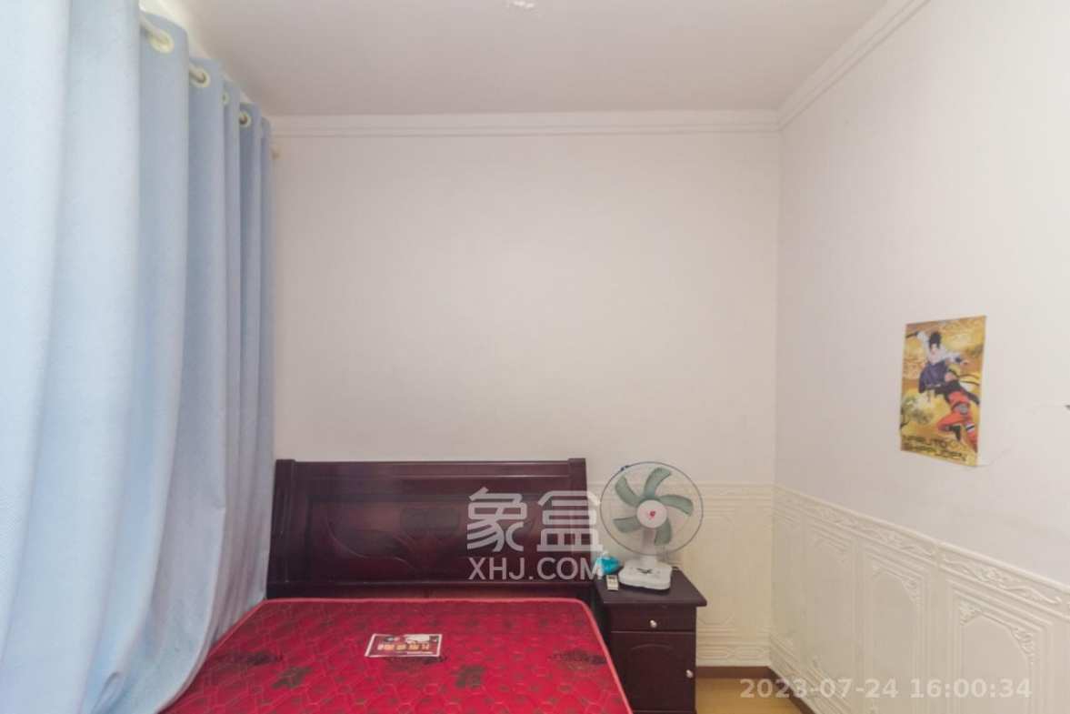 华天LOHO小镇 3室2厅1卫 2000.0元/月 华天LOHO小镇 3室2厅1卫 2000.0元/月室内图