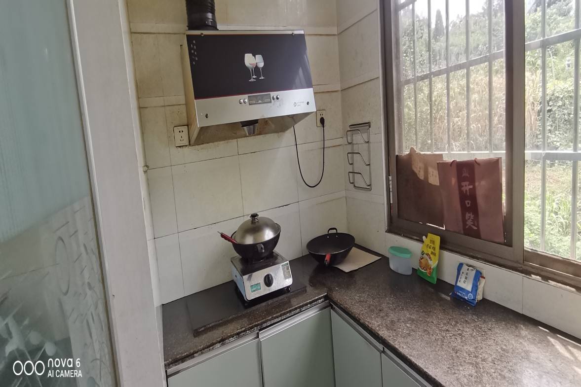 娄星区散盘  2室2厅1卫    850.0元/月室内图