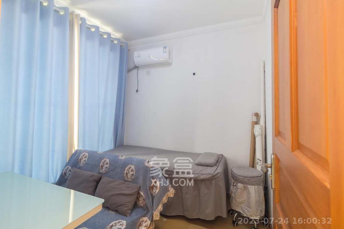 华天LOHO小镇 3室2厅1卫 2000.0元/月 华天LOHO小镇 3室2厅1卫 2000.0元/月室内图