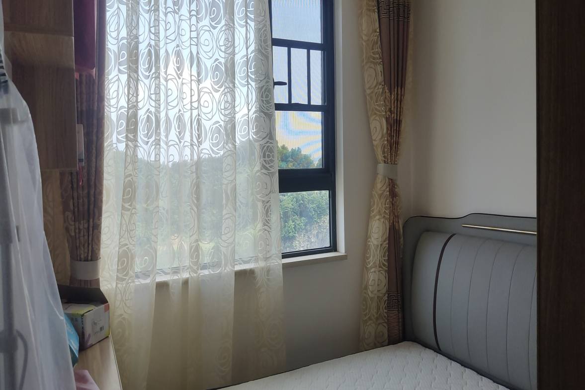 百弘学府城  3室2厅2卫    2000.0元/月室内图