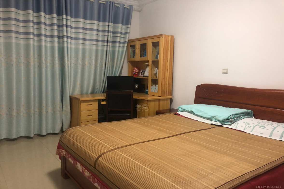 东方明园 3室2厅1卫 1700.0元/月 东方明园 3室2厅1卫 1700.0元/月室内图