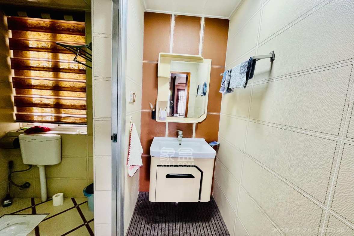 紫晶城  3室2厅1卫    1800.0元/月 紫晶城  3室2厅1卫    1800.0元/月室内图