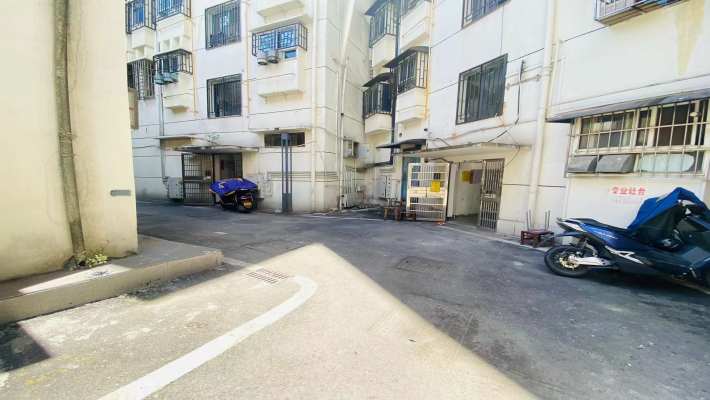 南沙井散盘室内图1