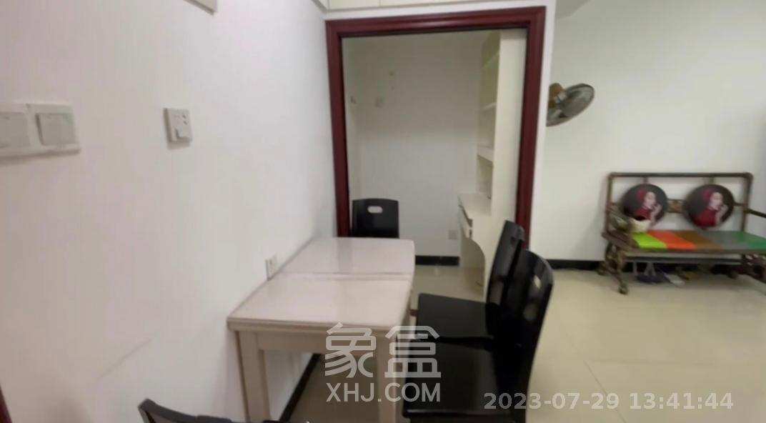 锦泰东环国际  2室2厅1卫    2300.0元/月室内图