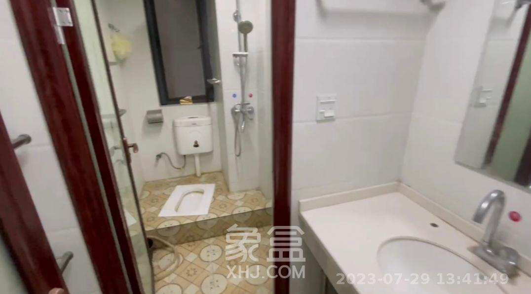 锦泰东环国际  2室2厅1卫    2300.0元/月室内图