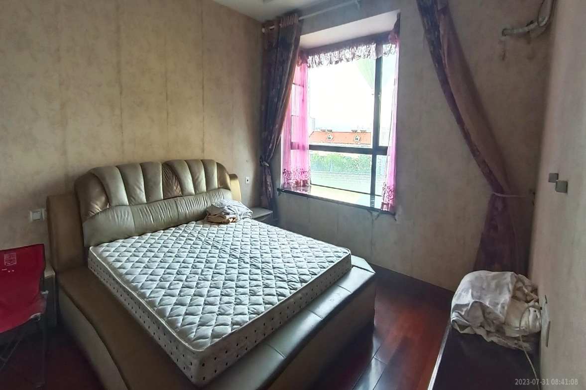 莱茵城  4室2厅2卫    3000.0元/月室内图