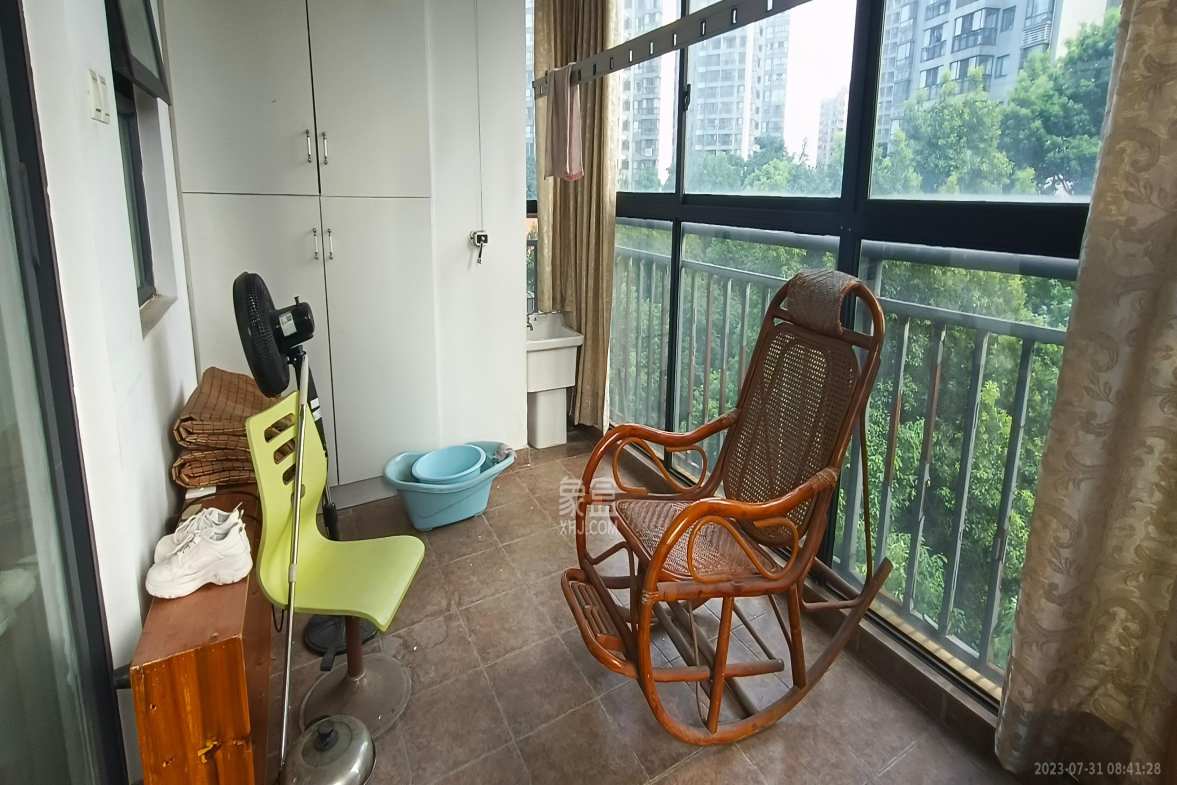 莱茵城  4室2厅2卫    3000.0元/月室内图