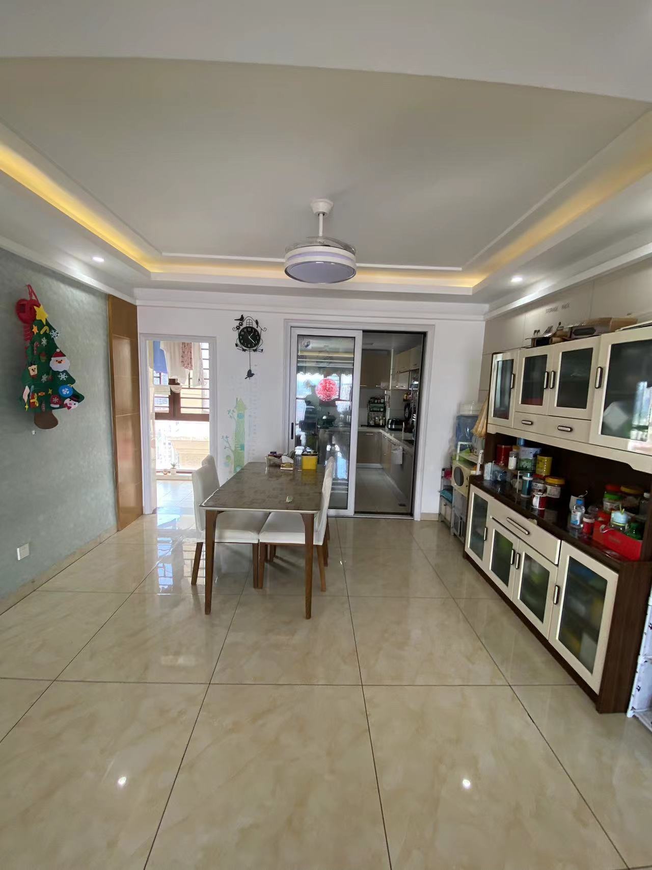 吉泰丽园  5室2厅2卫    73.8万