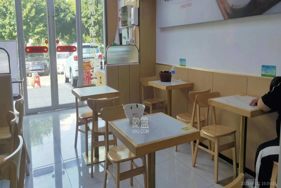 龙塘安置区(龙塘小区) 1室1厅1卫 8000.0元/月 龙塘安置区(龙塘小区) 1室1厅1卫 8000.0元/月室内图