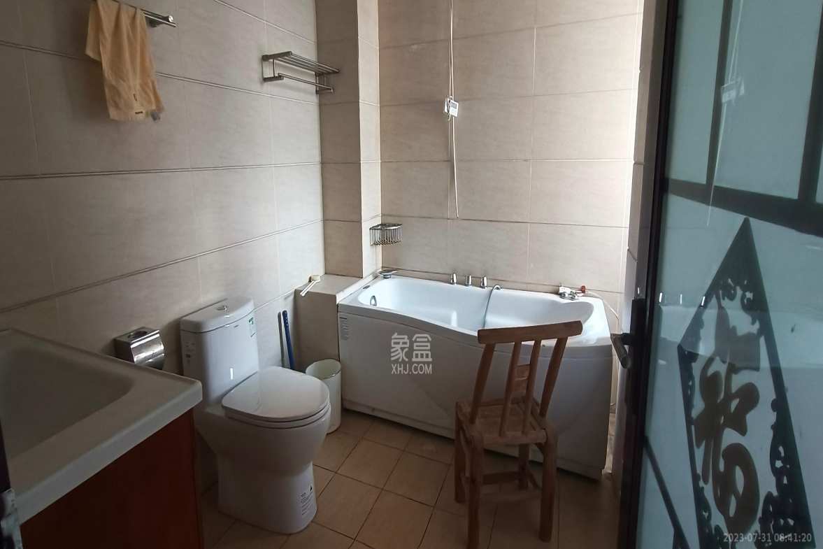 莱茵城  4室2厅2卫    3000.0元/月室内图