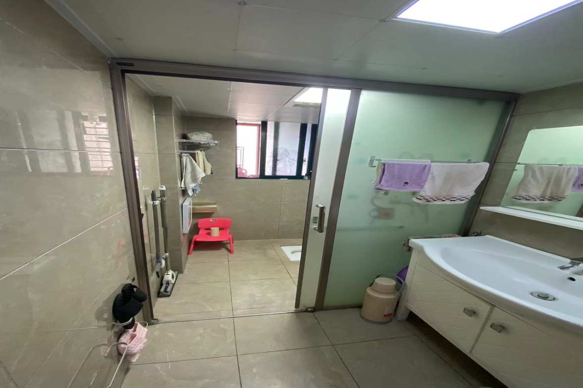 吉泰丽园  5室2厅2卫    73.8万室内图