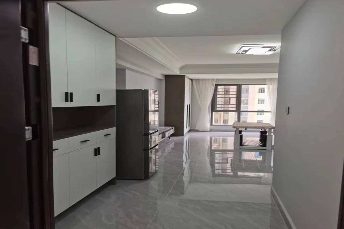 百弘学府城  2室1厅1卫    57.8万 百弘学府城  2室1厅1卫    57.8万客厅