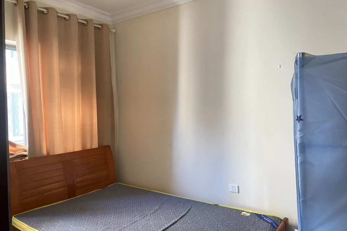 恒大华府 2室2厅1卫 1800.00元/月 恒大华府 2室2厅1卫 1800.00元/月室内图