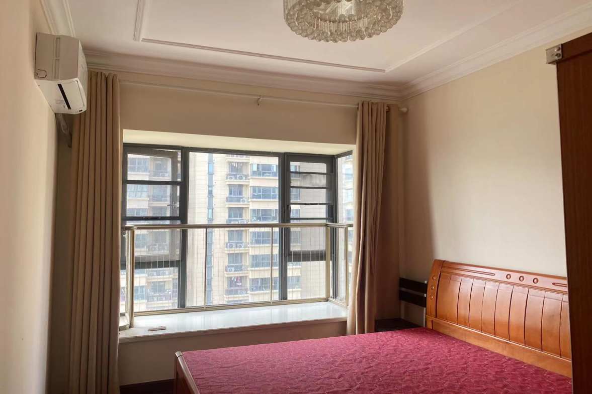 恒大华府 2室2厅1卫 1800.00元/月 恒大华府 2室2厅1卫 1800.00元/月室内图