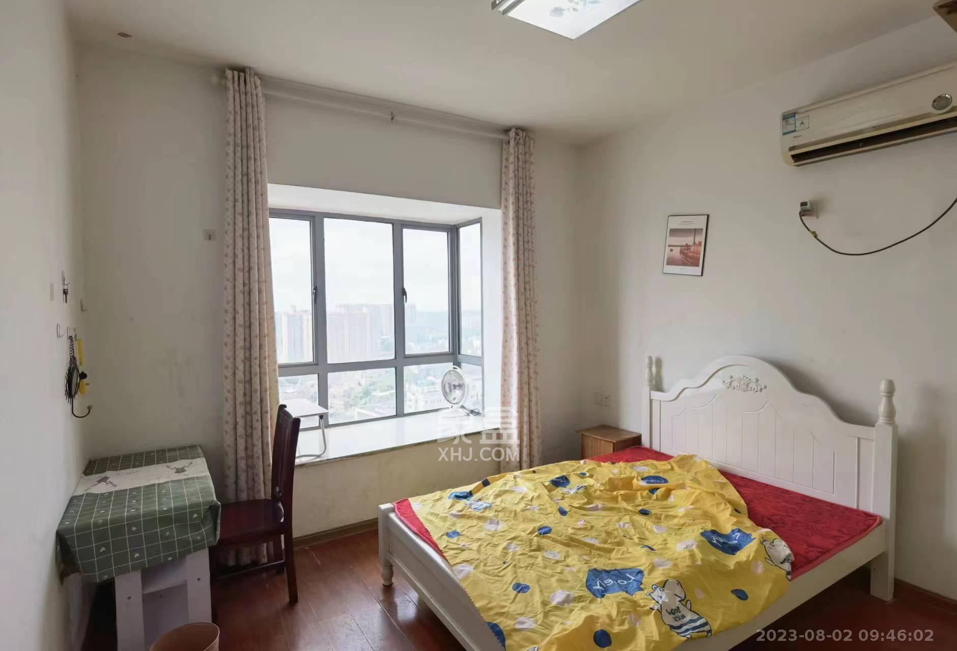 上海城小区 3室2厅2厨1卫 2400.00元/月