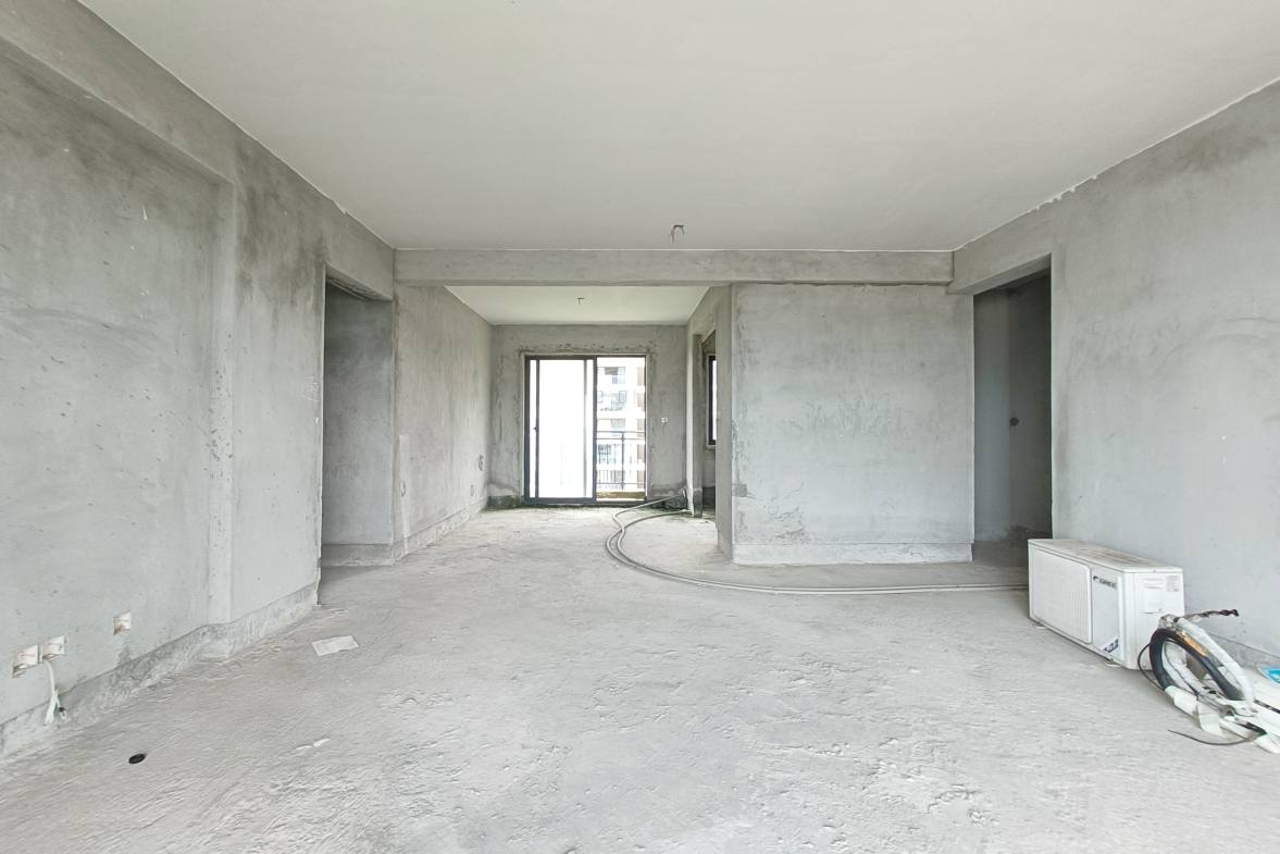 滨江景苑  3室2厅2卫    213.0万 滨江景苑  3室2厅2卫    213.0万客厅