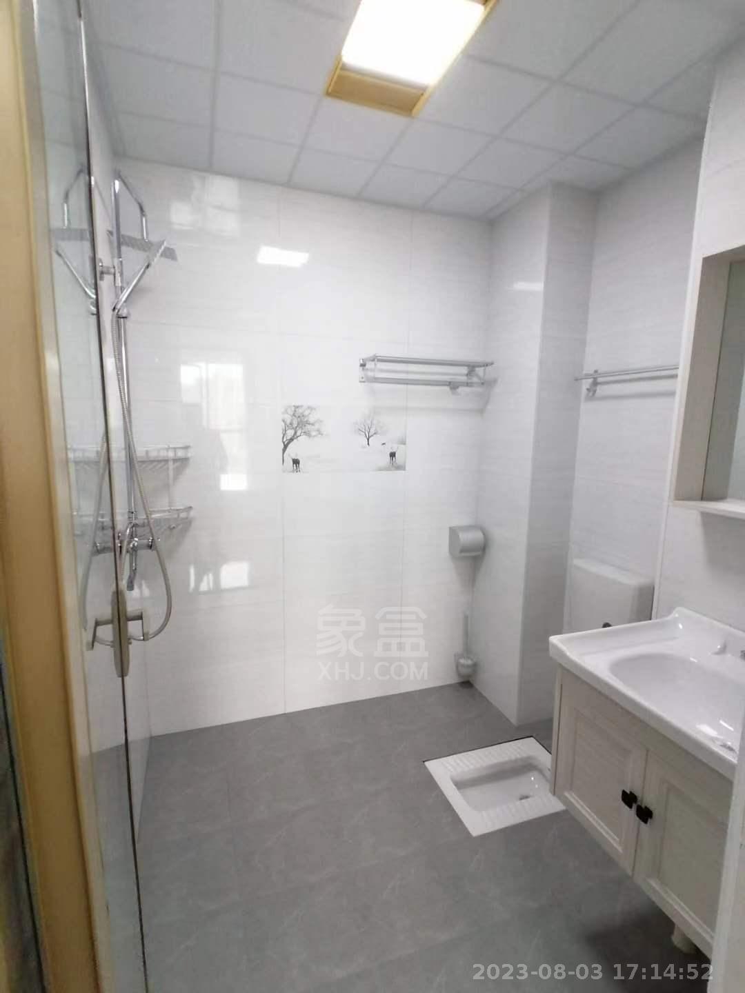 东方时代广场  1室1厅1卫    1400.0元/月