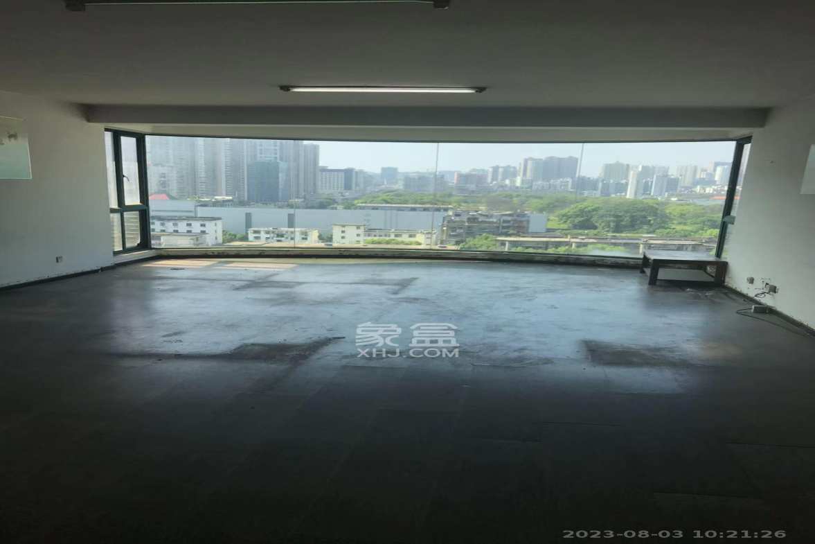 金色华庭 4室2厅2卫 3600.0元/月 金色华庭 4室2厅2卫 3600.0元/月室内图