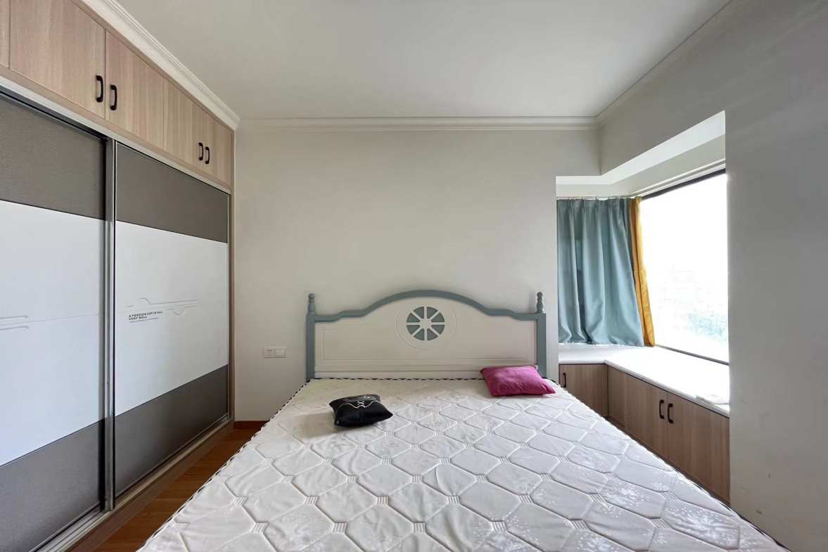 天伦国际  3室2厅1卫   3000.00元/月室内图1