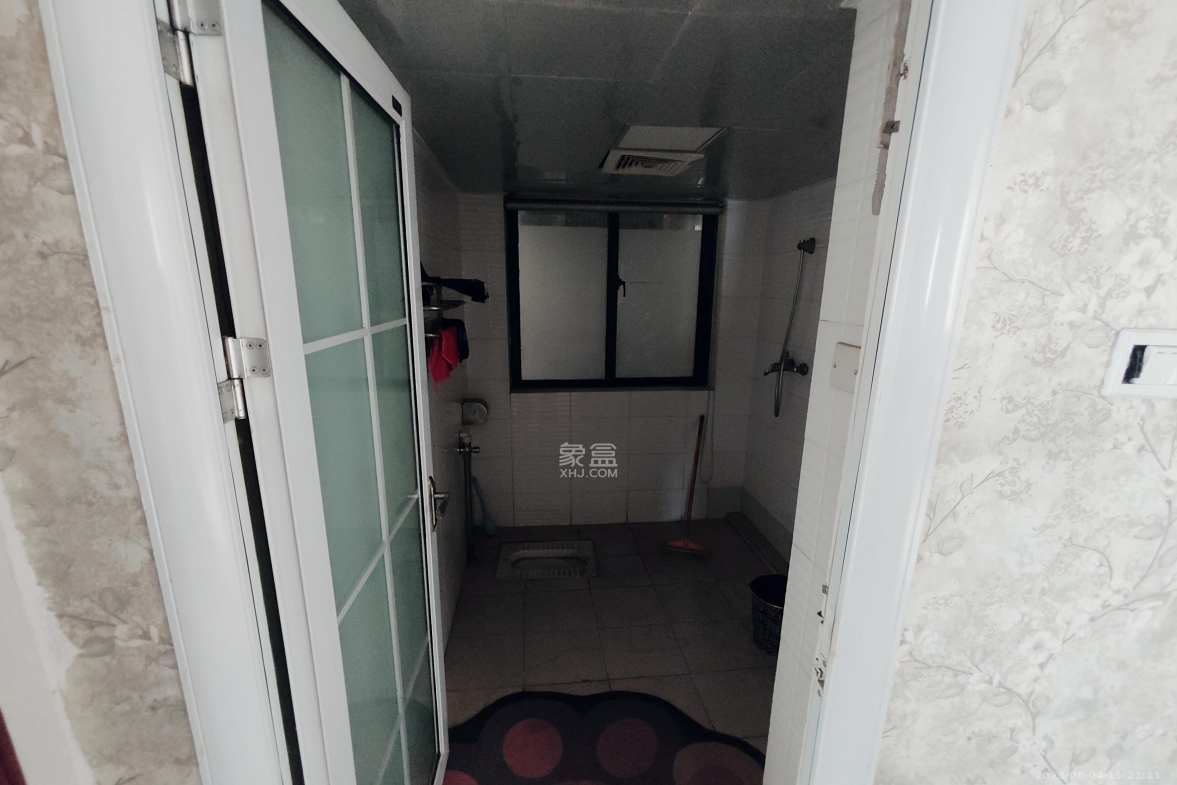 三万英尺  3室2厅1卫    3600.0元/月室内图