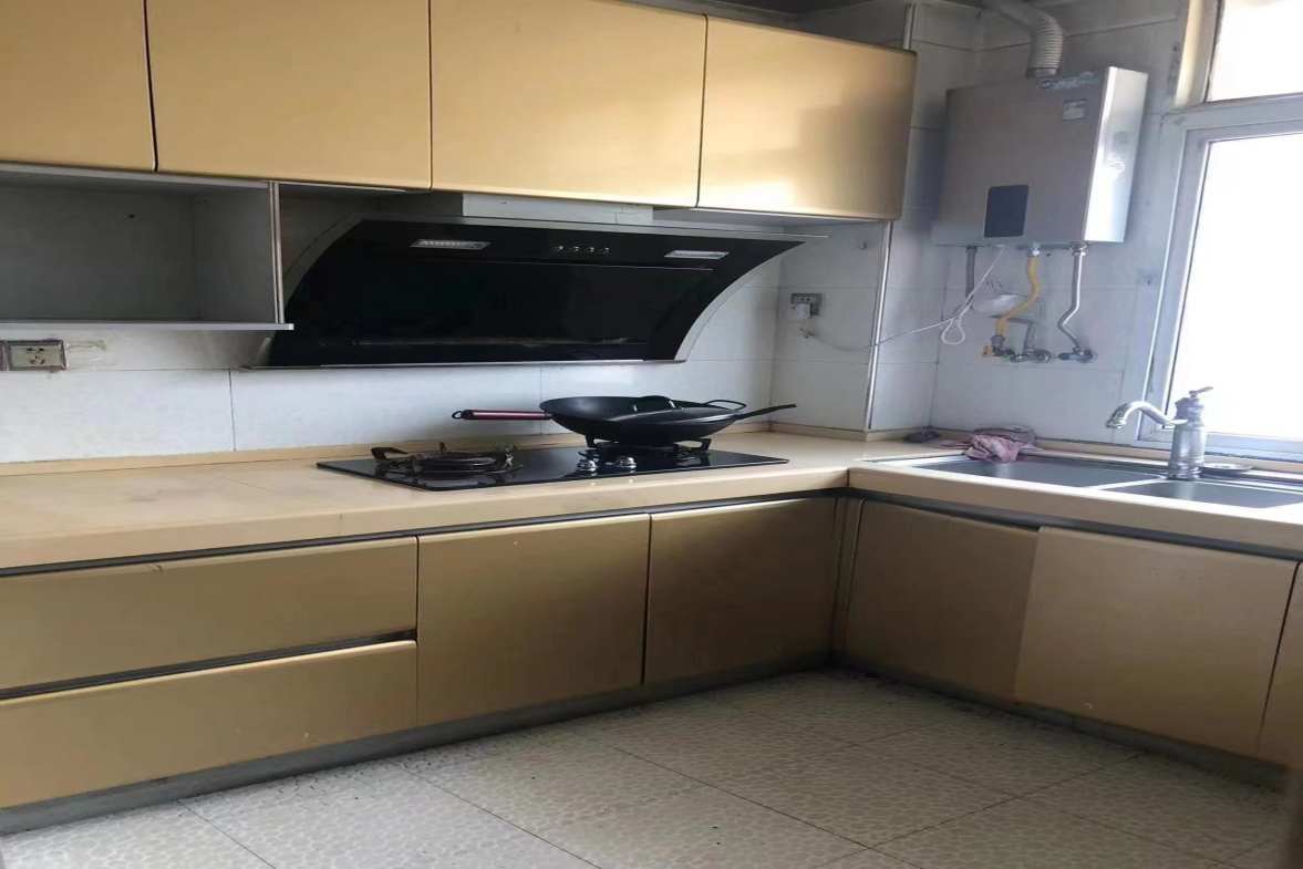 湘中园  3室2厅2卫    1800.0元/月户型图