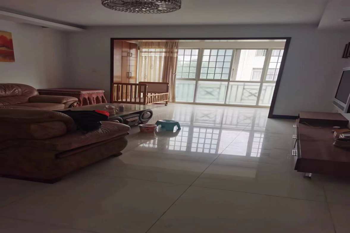 铂金玫瑰园  3室2厅2卫    88.8万室内图1