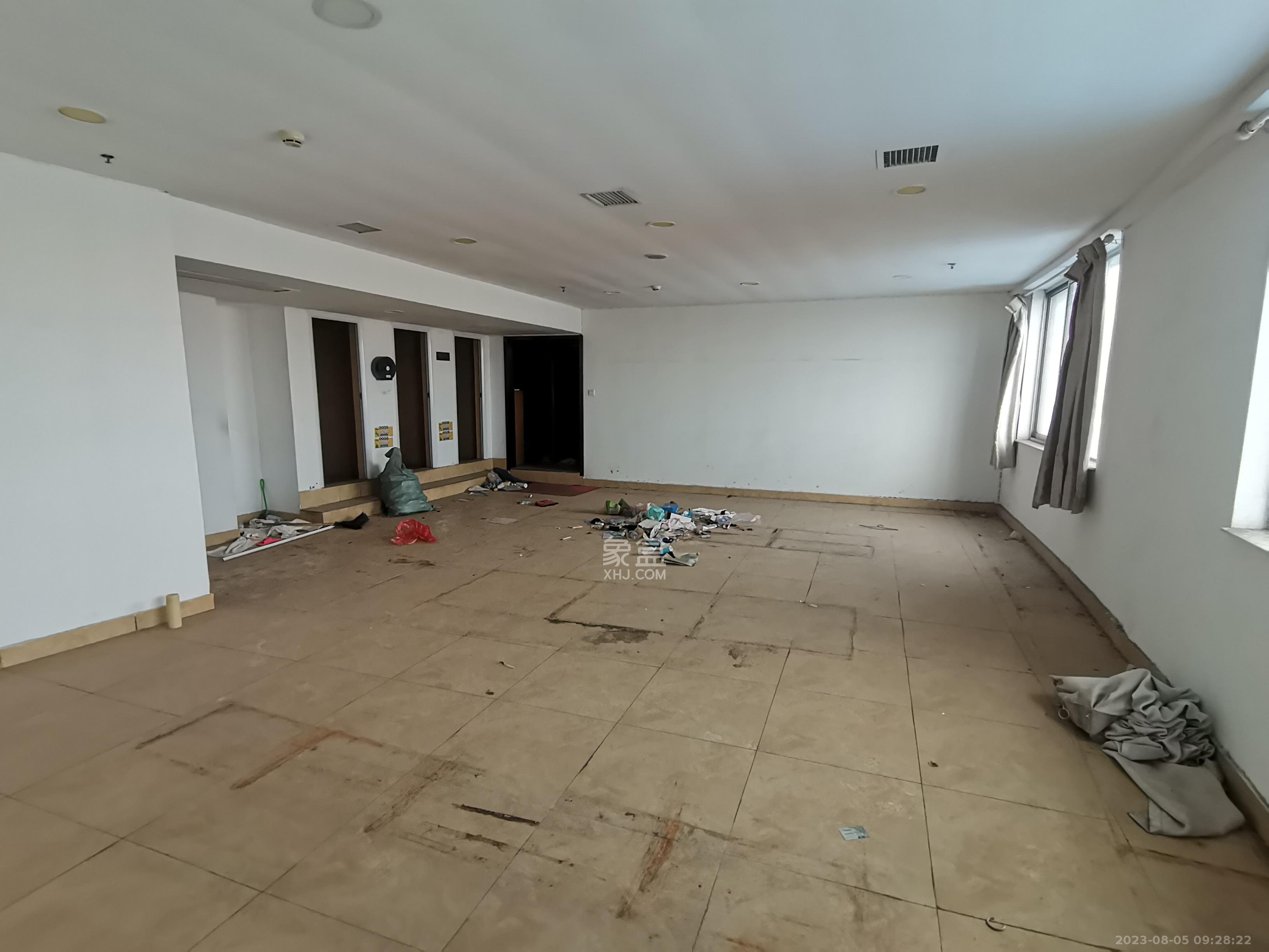 新金都商业广场   64.29㎡      964.35元/月室内图