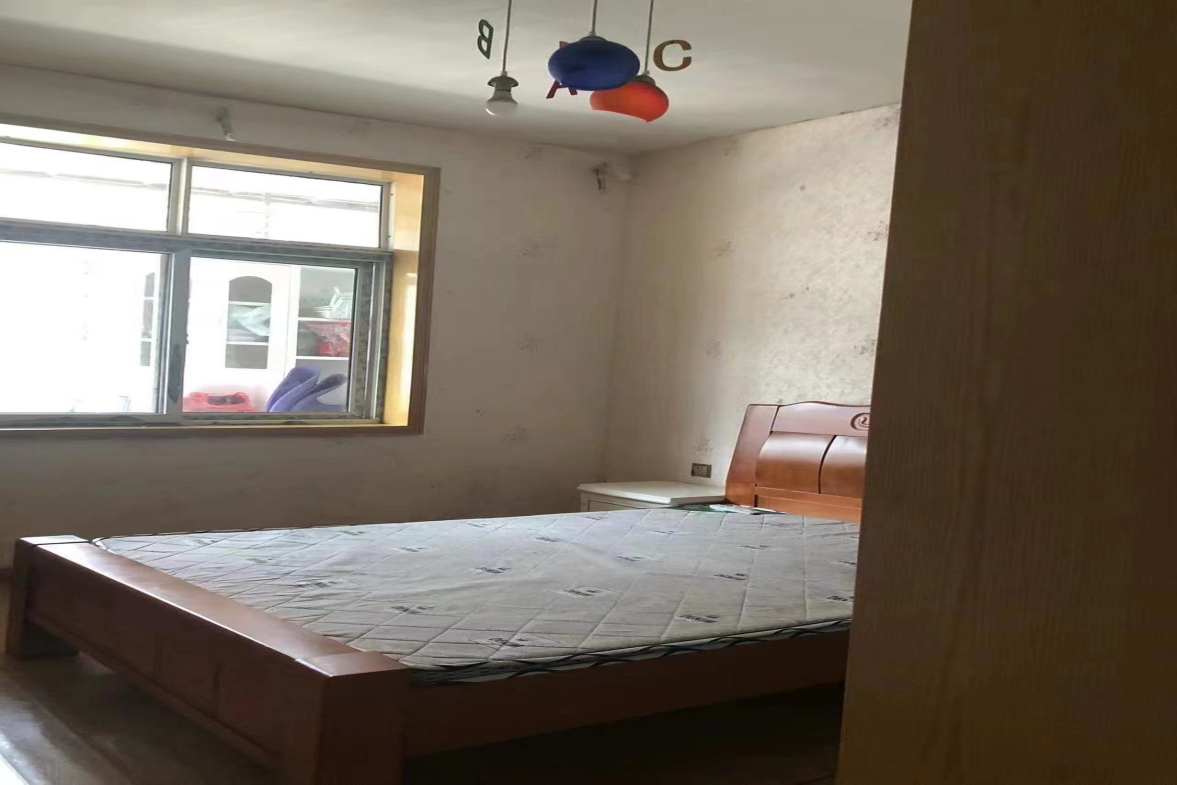 湘中园  3室2厅2卫    1800.0元/月室内图