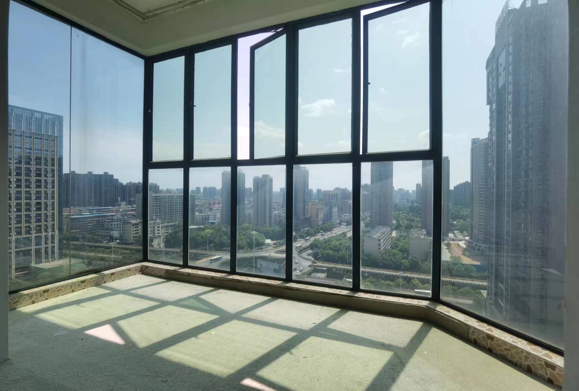 雁城世家  4室2厅2卫    75.0万