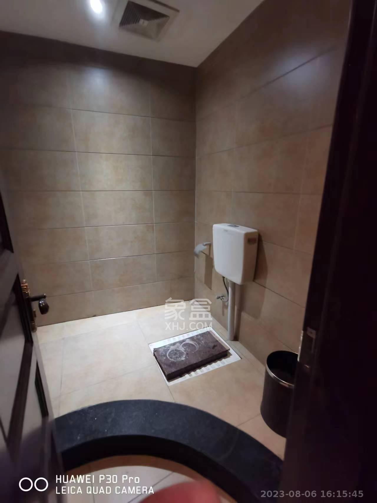 滨江金座   140.0㎡      14500.0元/月室内图