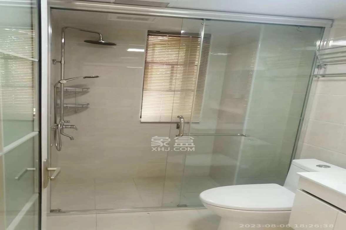 卓越浅水湾  4室2厅1卫   2800.00元/月室内图