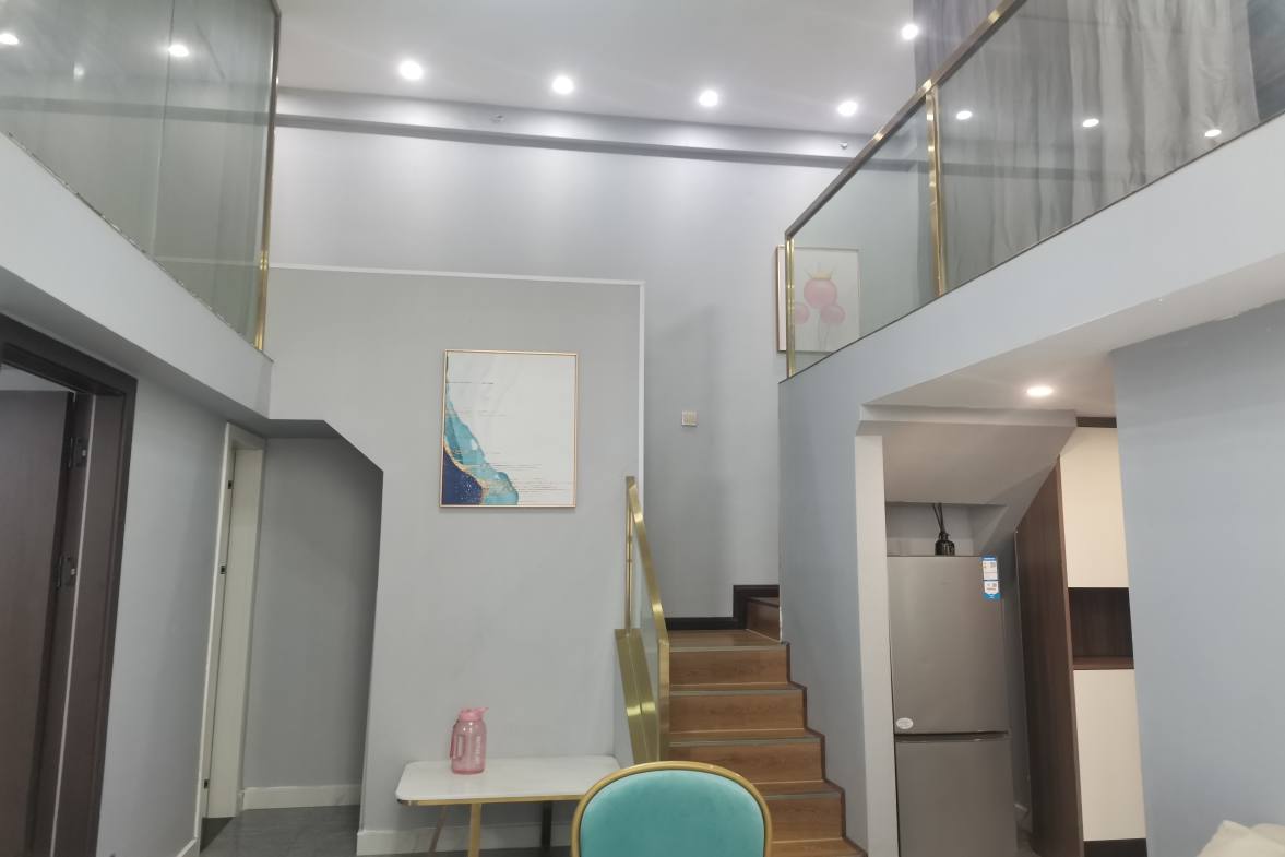 青春里  2室1厅1卫    1500.0元/月室内图1