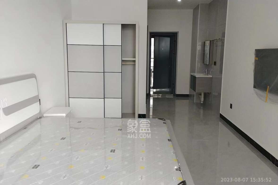 长龙湾 1室1厅1卫 1200.00元/月 长龙湾 1室1厅1卫 1200.00元/月室内图