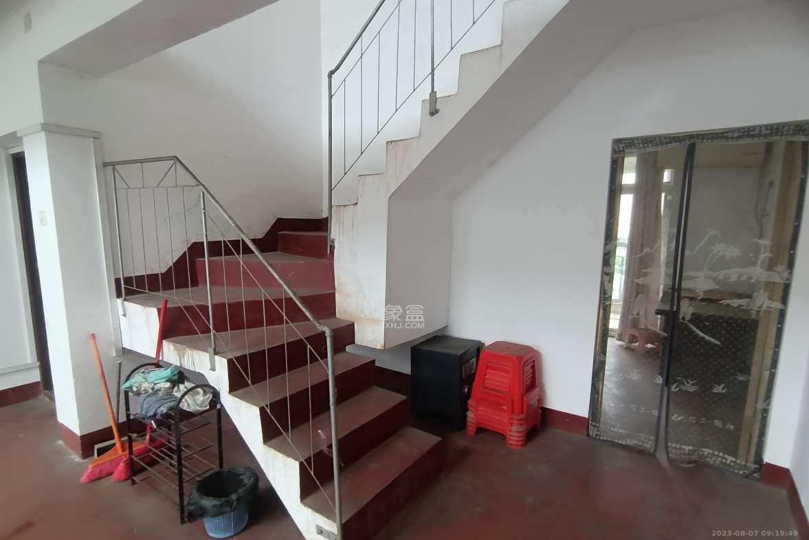 枫华府第 5室3厅3卫 2400.0元/月 枫华府第 5室3厅3卫 2400.0元/月室内图