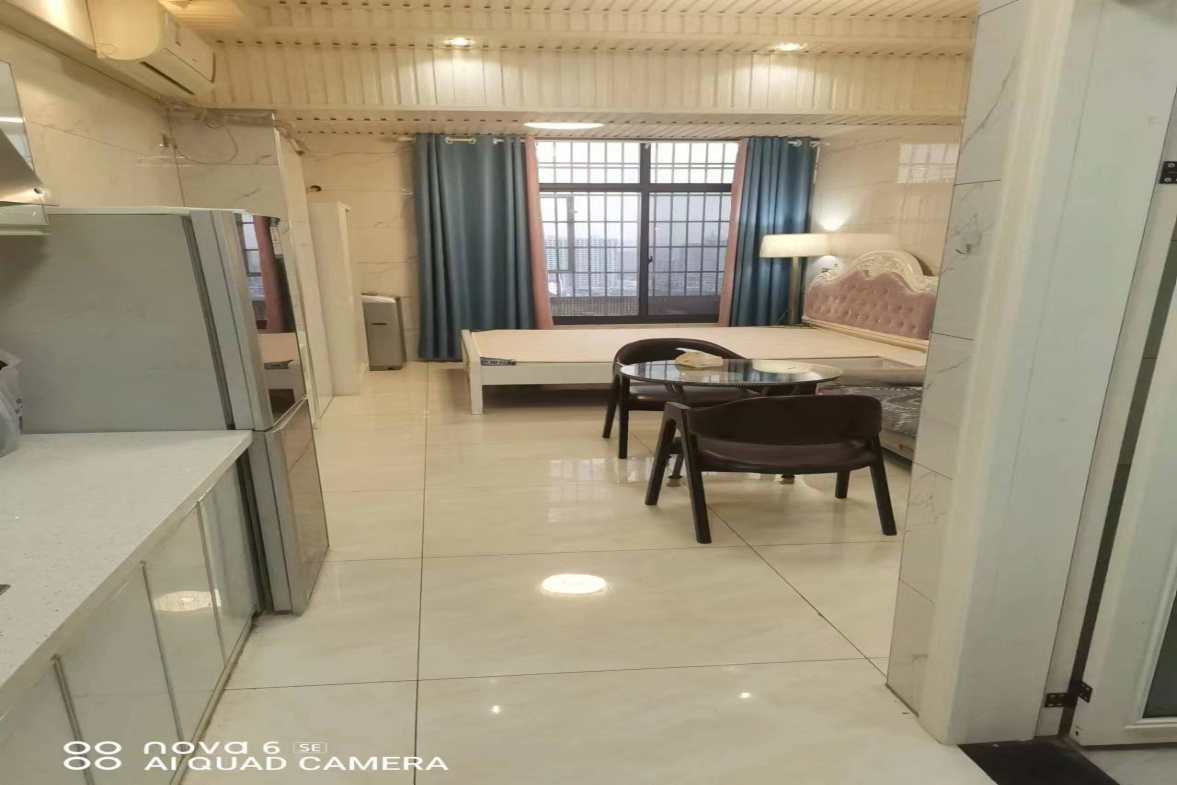 五洲富隆中心  1室1厅1卫    1000.0元/月室内图