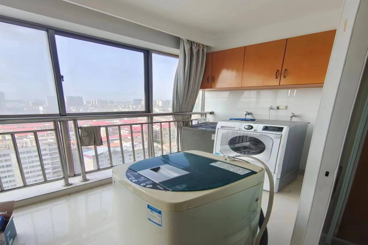 锦绣华庭  4室2厅2卫    3000.0元/月室内图