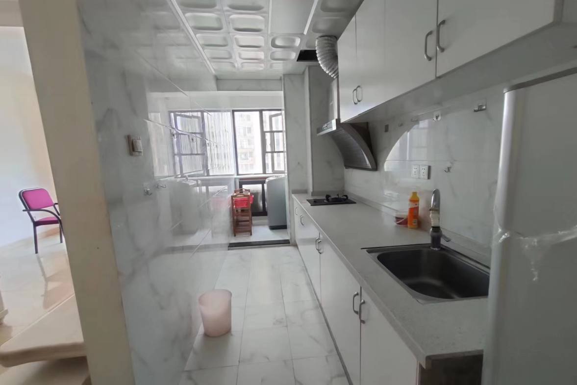 百弘学府城  1室1厅1卫    1200.0元/月室内图