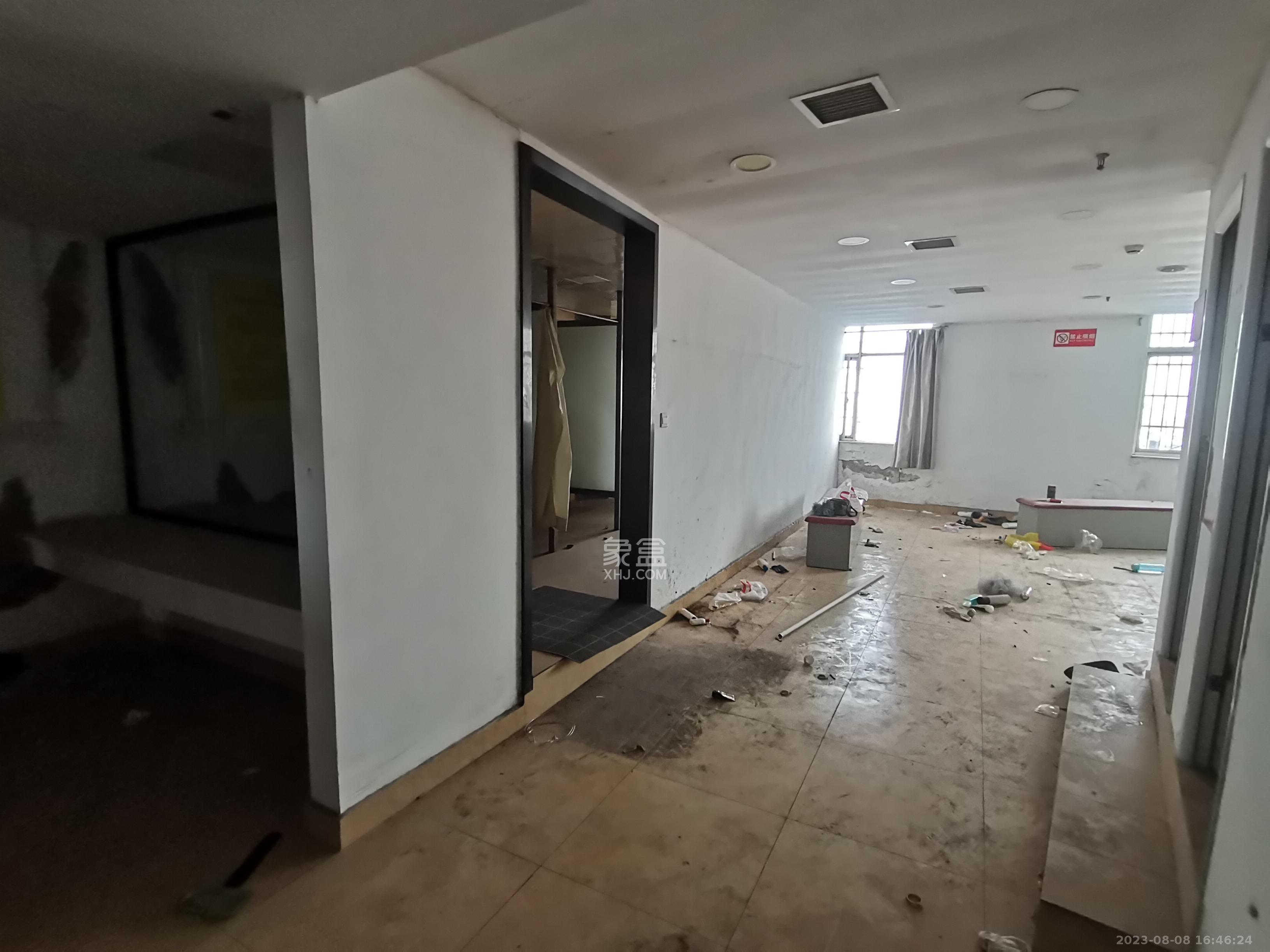 新金都商业广场   64.29㎡      964.35元/月室内图