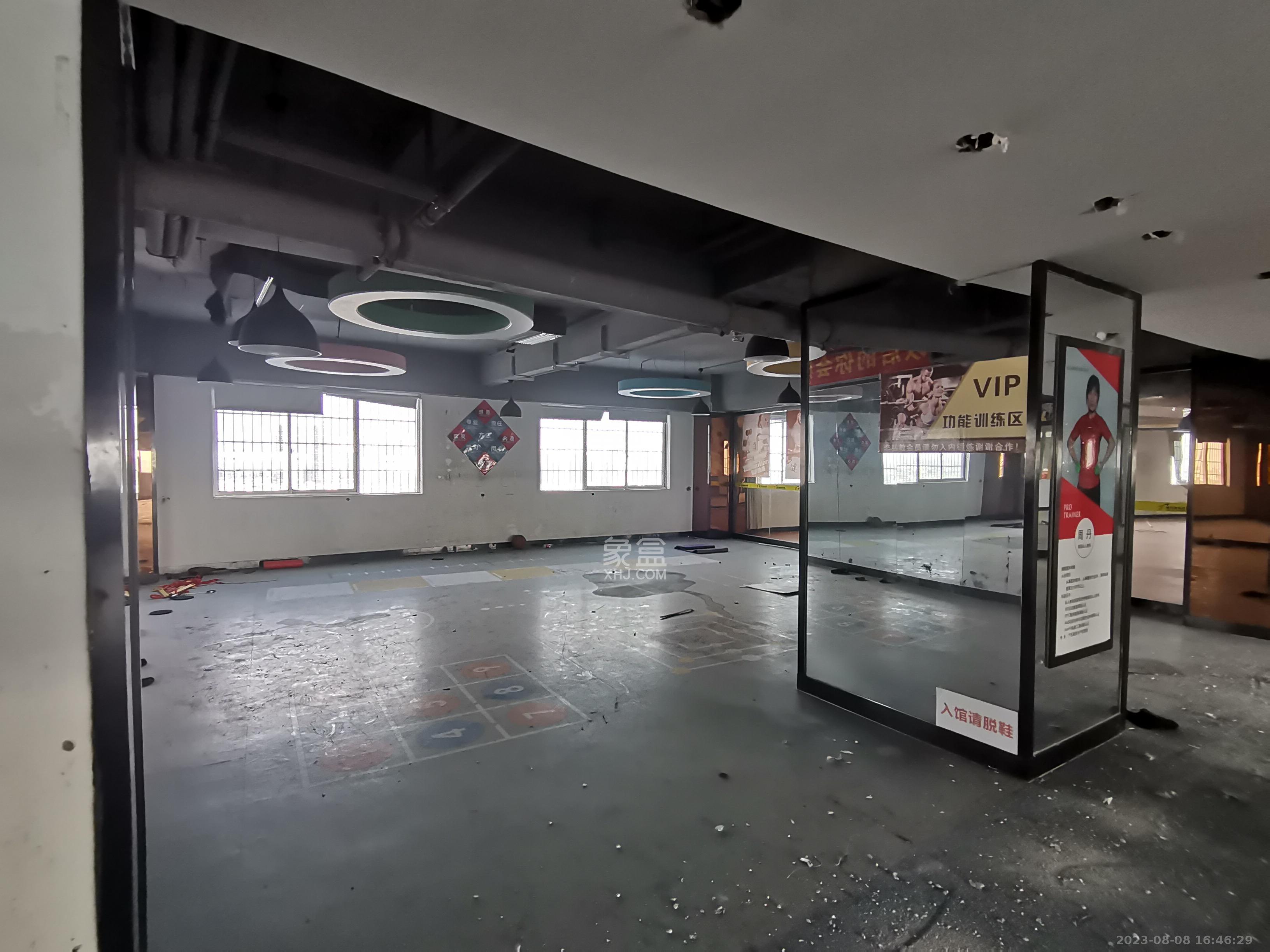 新金都商业广场   64.29㎡      964.35元/月室内图