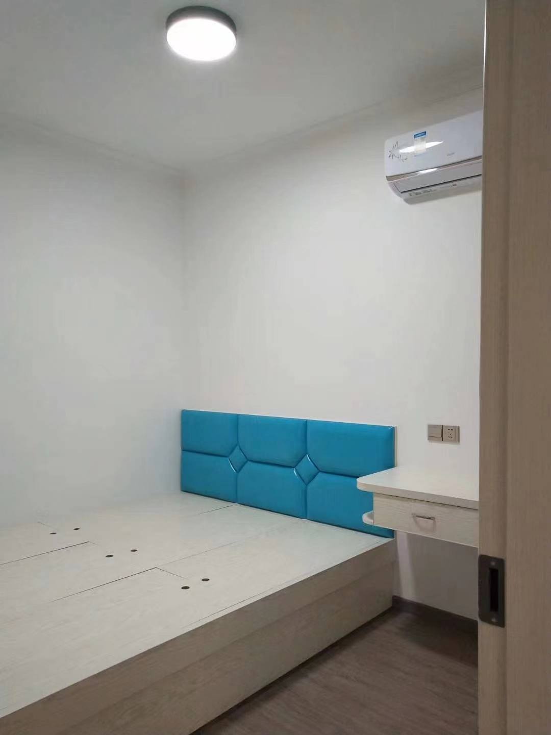 华邦深蓝时代广场  2室2厅1卫    2400.0元/月室内图