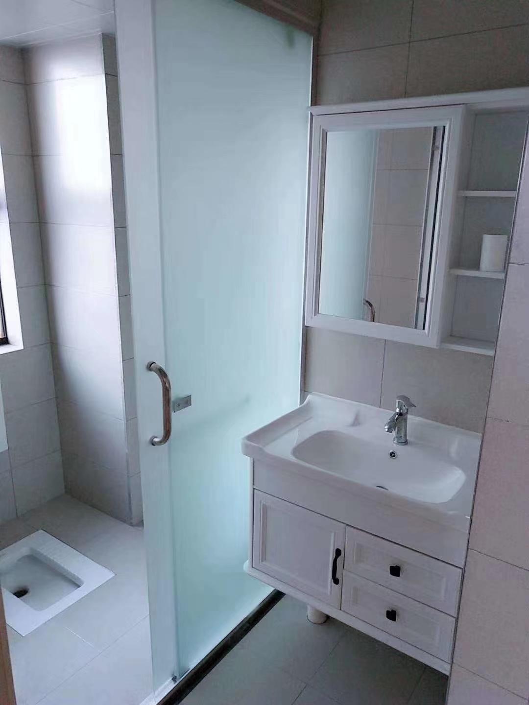 华邦深蓝时代广场  2室2厅1卫    2400.0元/月室内图