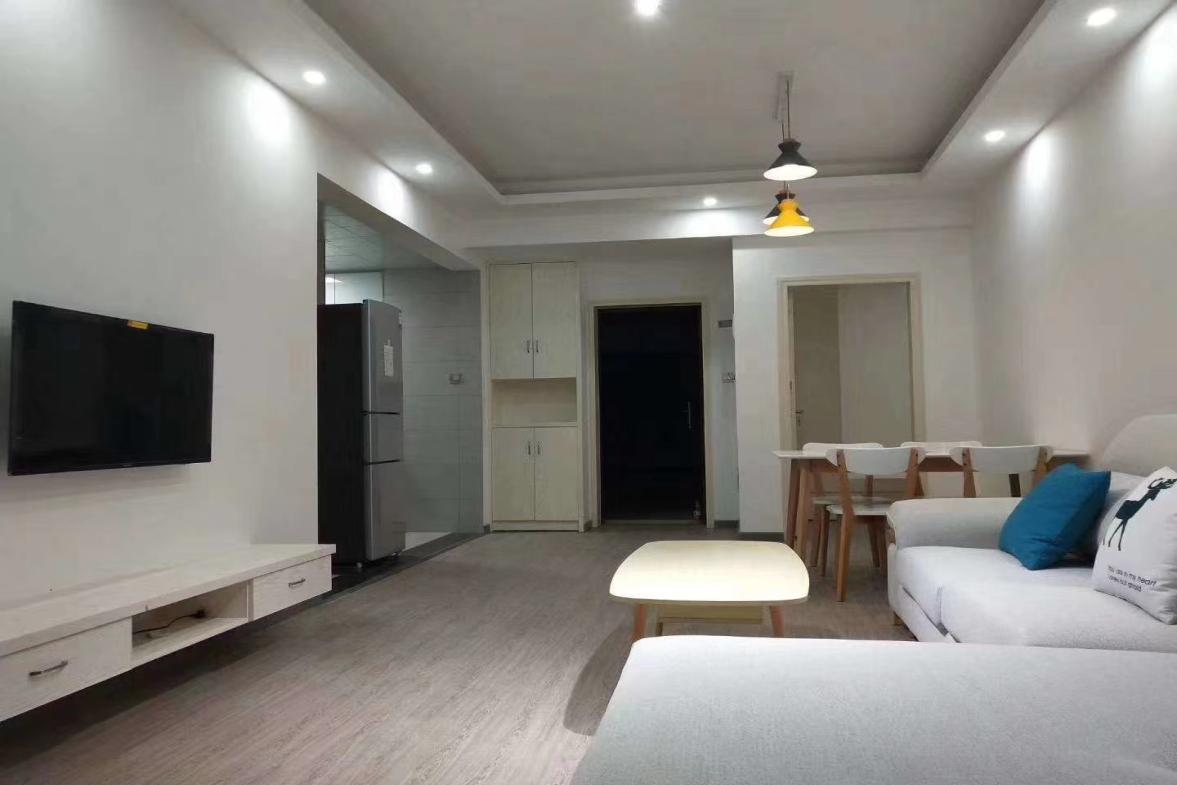 华邦深蓝时代广场  2室2厅1卫    2400.0元/月室内图1