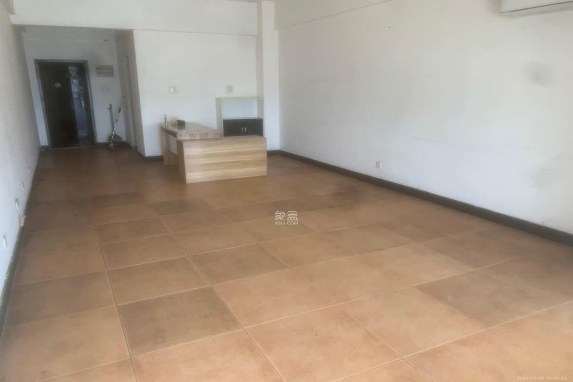 鸿飞大厦  1室1厅1卫   1600.00元/月室内图